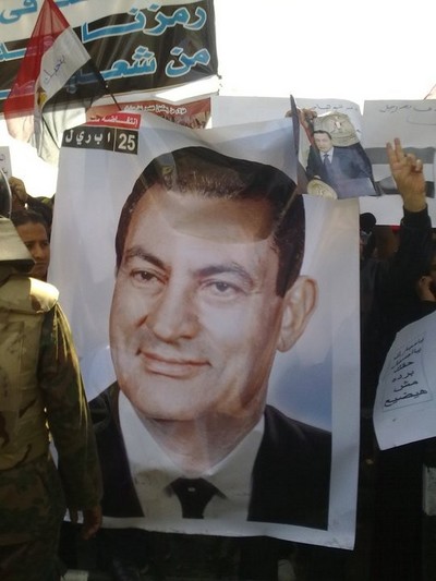  » البوم ثورة 25 يناير من محبي الرئيس مبارك (( الجزء الثاني )) Large_1238124436